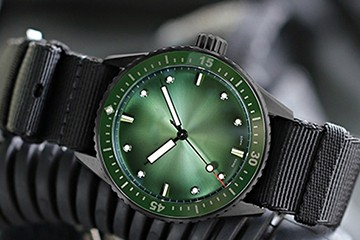 佛山欧米茄石英表为什么走停